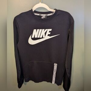 Nike long sleeve active wear top medium weight XS runs big